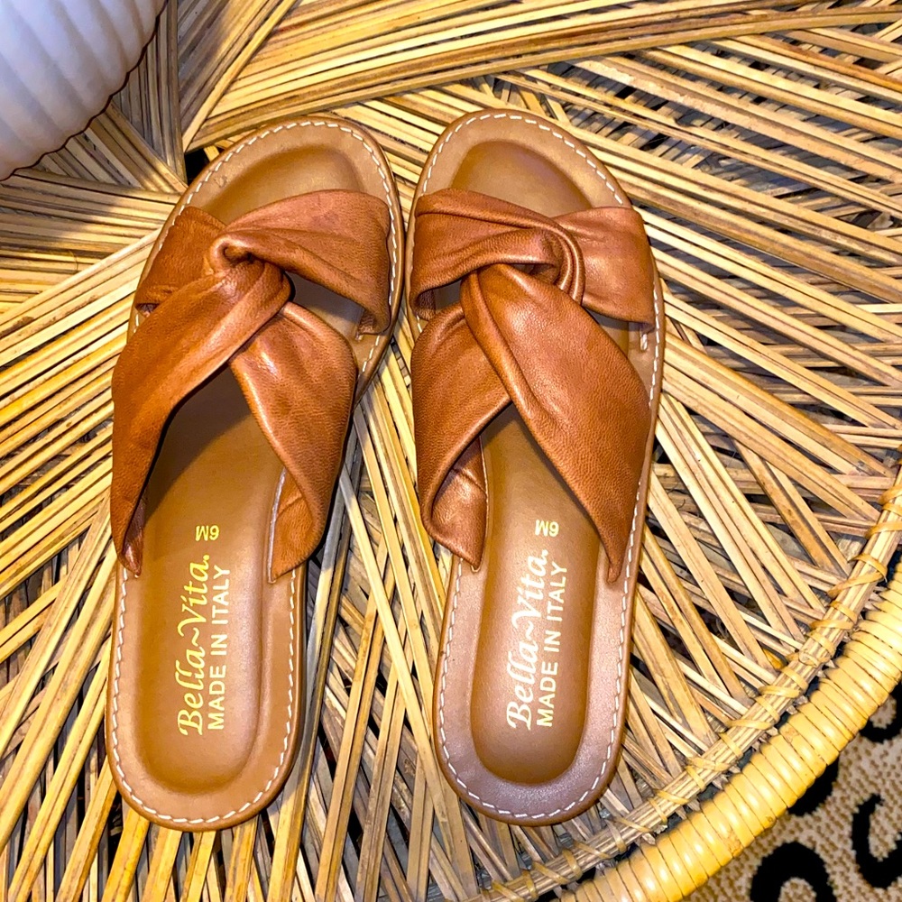 Bella Vita Leather sandals